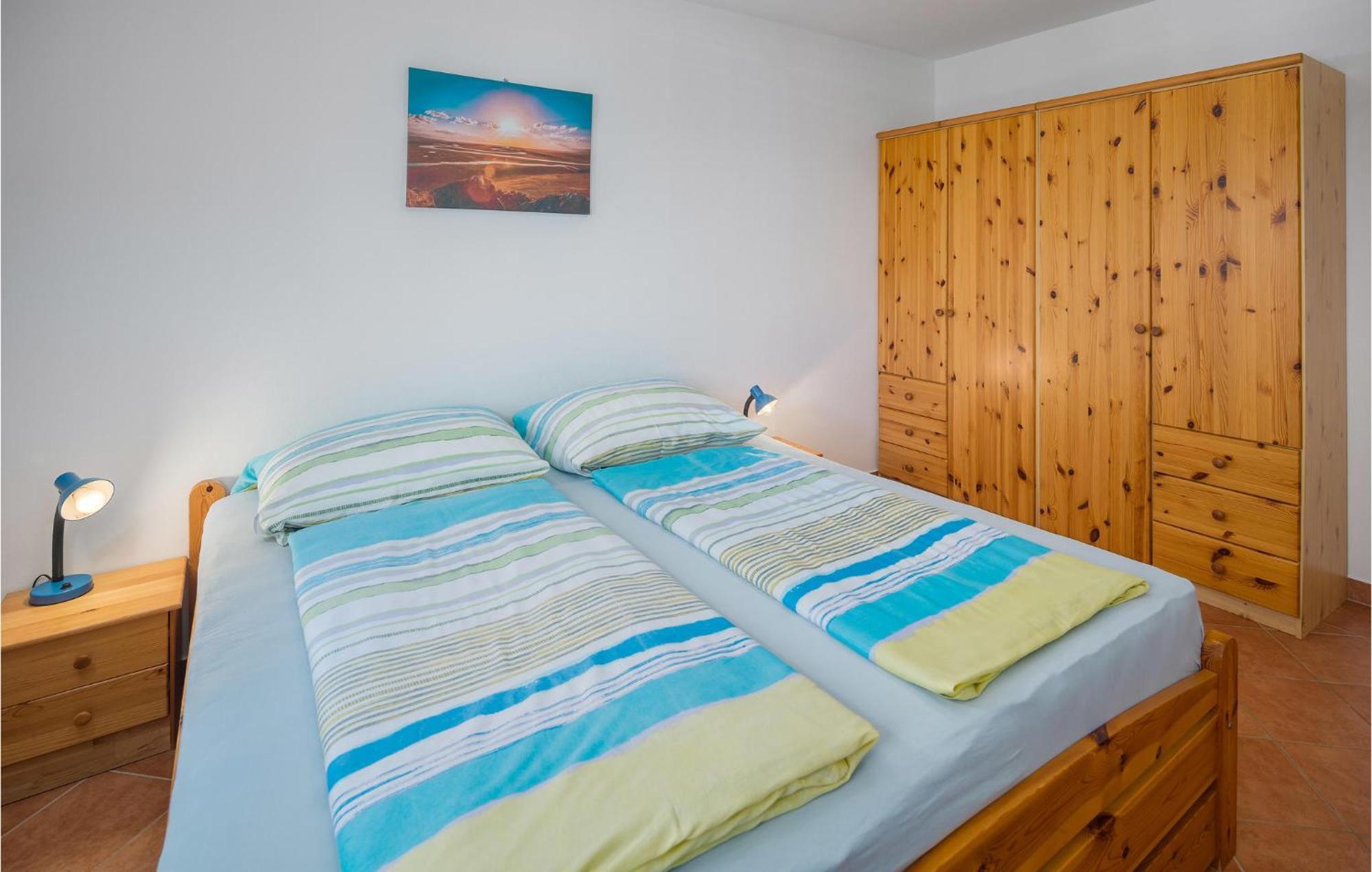 1 Bedroom Beautiful Apartment In Пореч Экстерьер фото