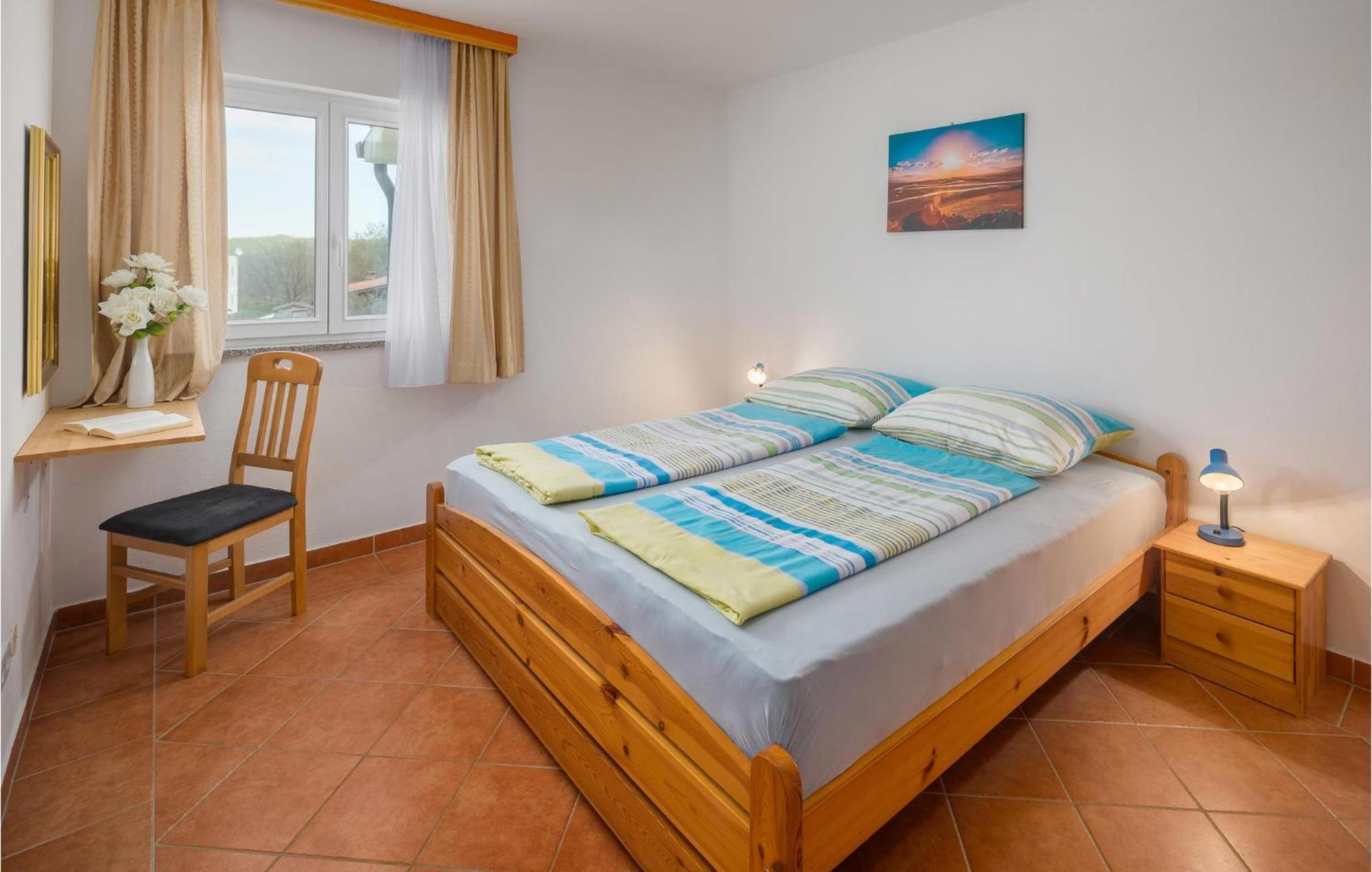 1 Bedroom Beautiful Apartment In Пореч Экстерьер фото